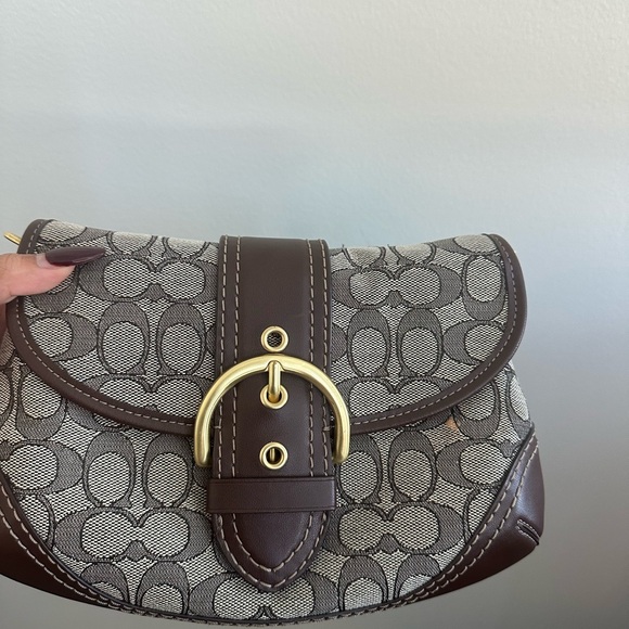 Soho Flap Bag In Signature Jacquard - Picture 2 of 6